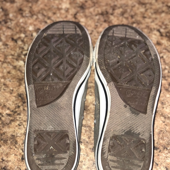 gray converse - Picture 4 of 5